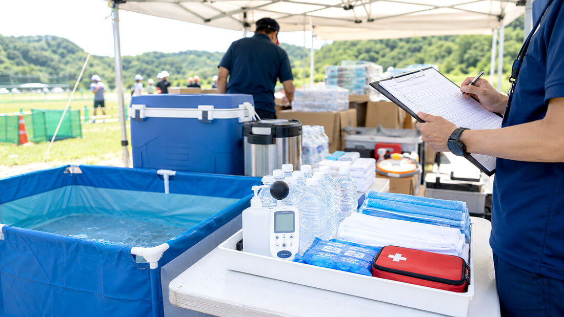 熱中症の緊急時に体を冷やす備品とは?