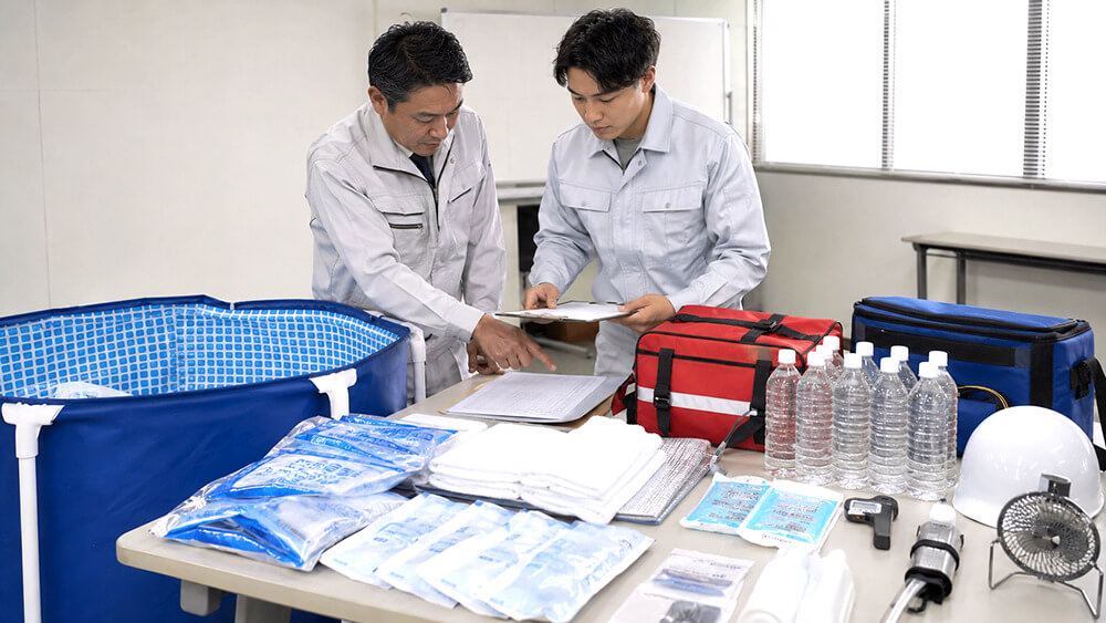熱中症の万が一に備える応急冷却用品と応急セット
